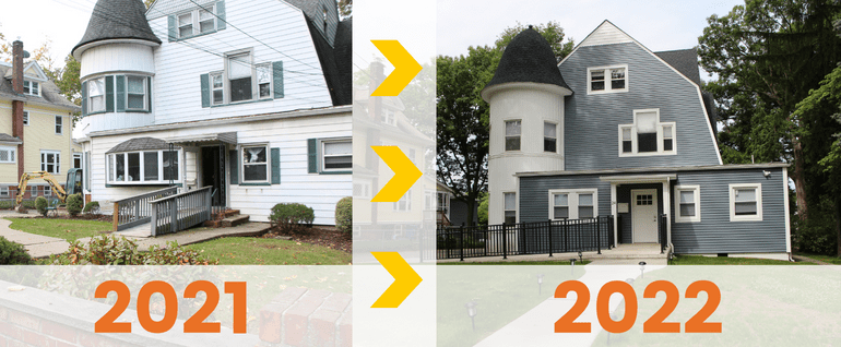 A photo of a white house with the year 2021 written on it, three yellow arrows, and a photo of the same house, renovated and a dark blue color, with the year 2022.